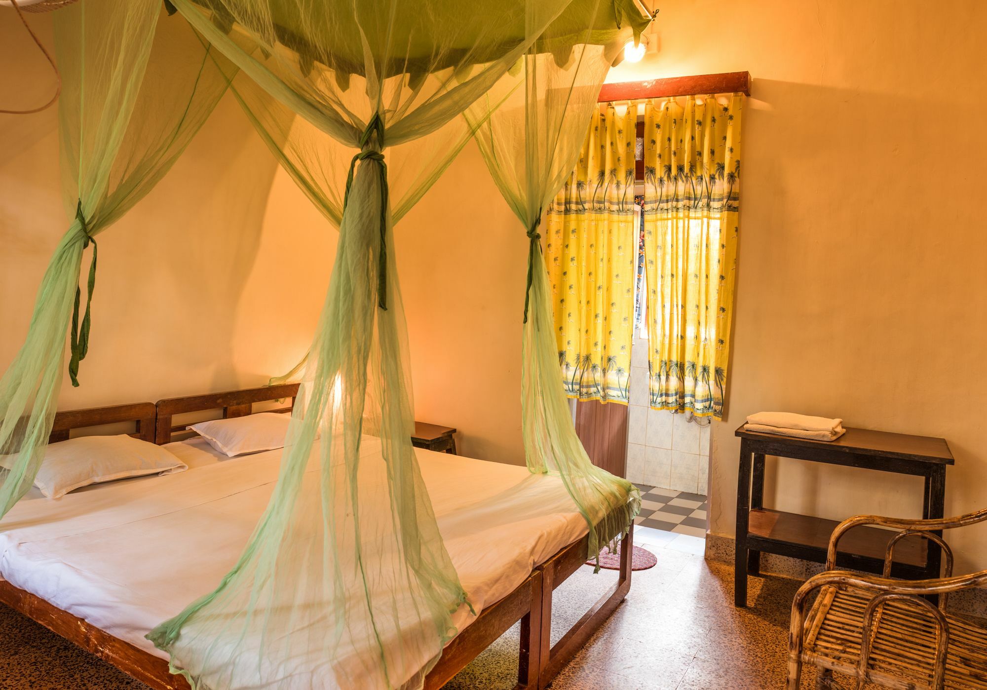 Bean Me Up Hotell Vagator Exteriör bild